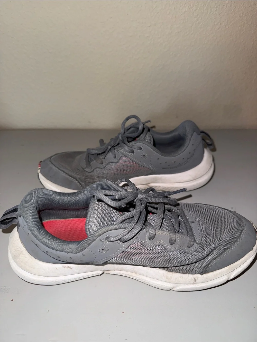 Under Armour Kids Gray Sneakers with Red Logo